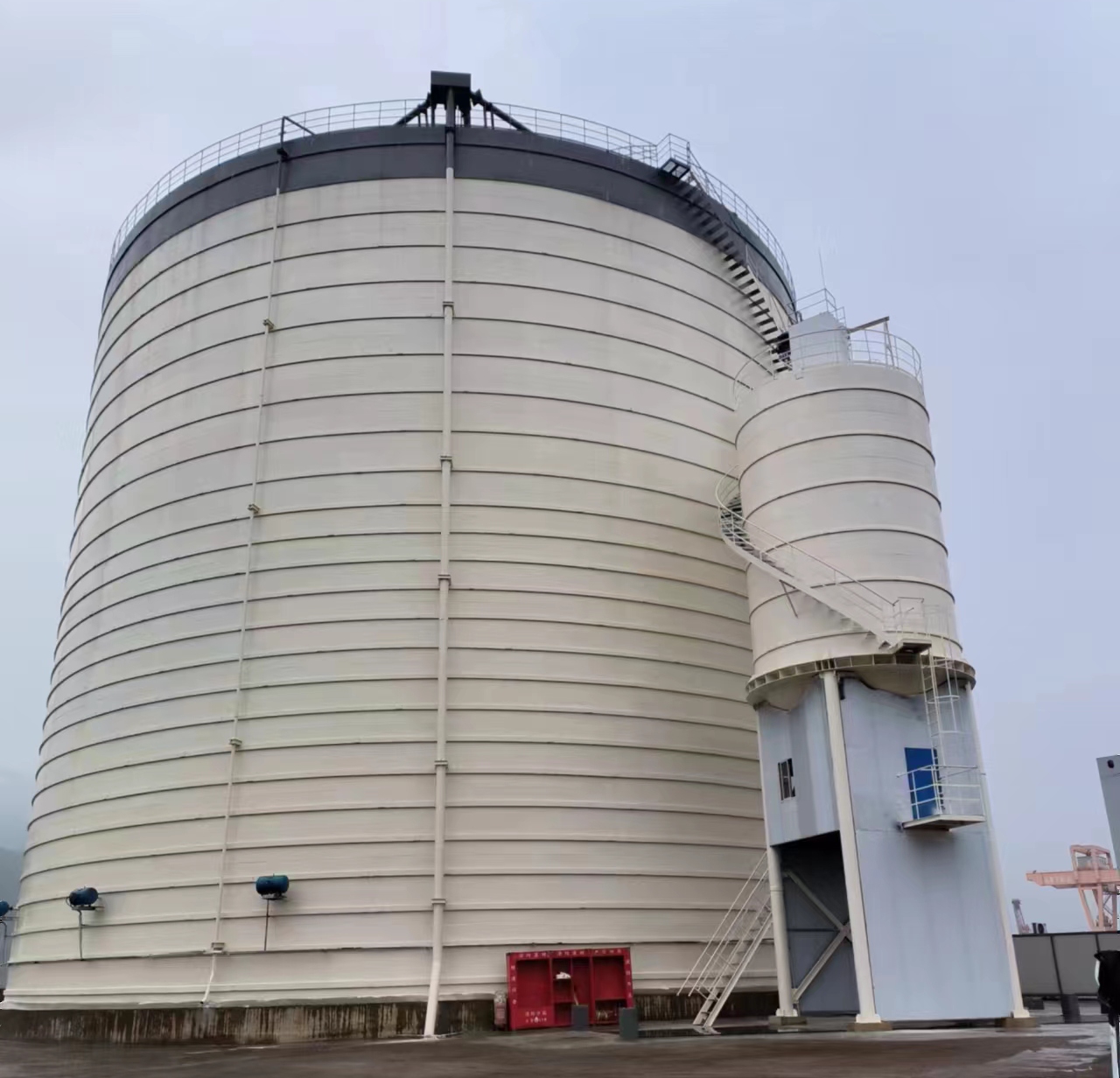 越秀10万吨水泥钢板库